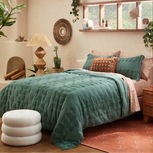 Opalhouse Comforter and Sham Set